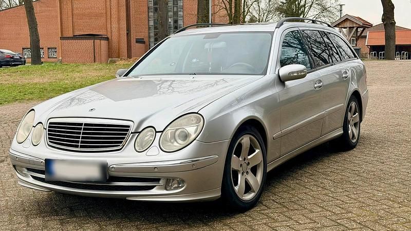 Gebraucht Mercedes E320 204 PS (150 kW) 2003 Silber Kombi