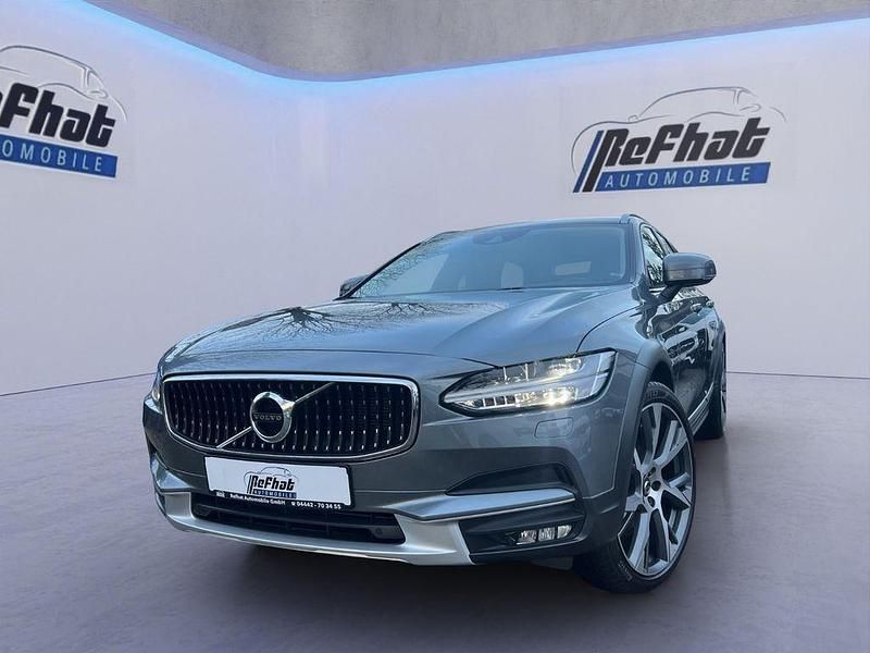 Grau Gebraucht 2018 Volvo V90 CC Pro Kombi | 33.900 € (Fairer Preis) - Bild 1/4