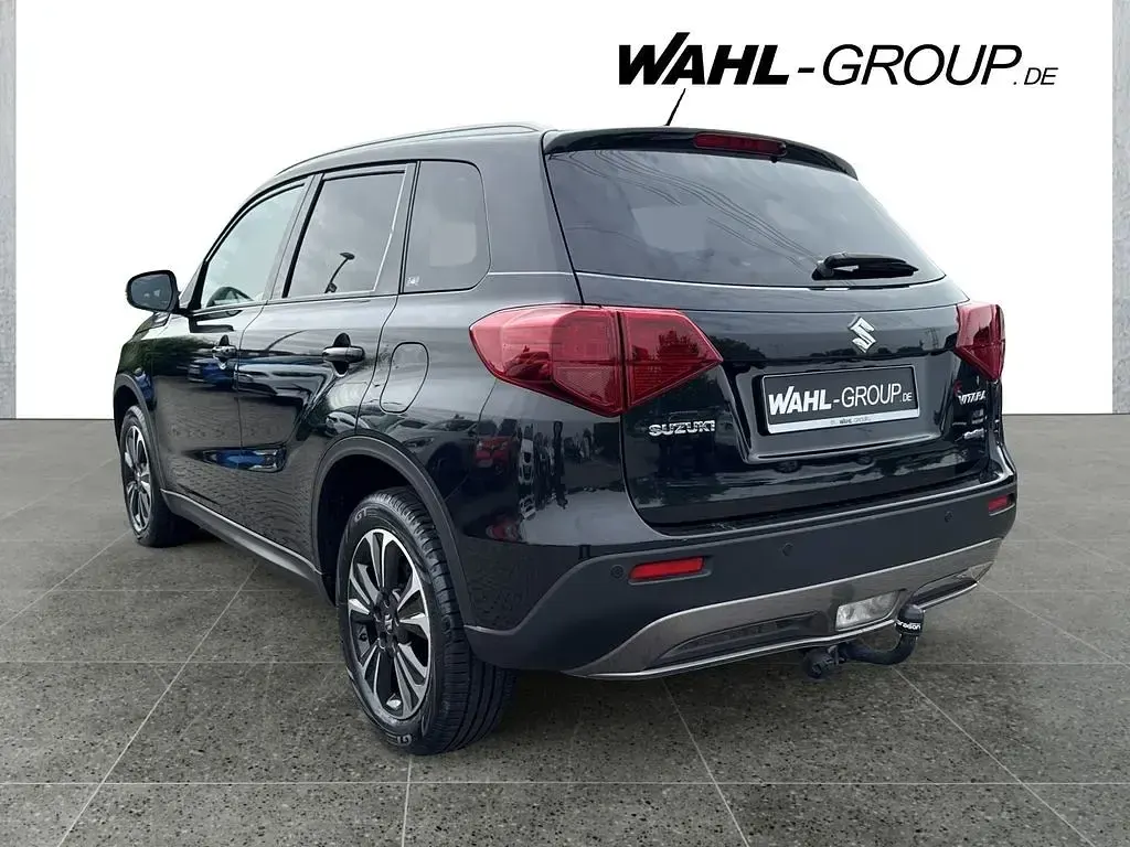 Second-hand Suzuki Vitara 140 CP (102 kW) 2019 Negru SUV