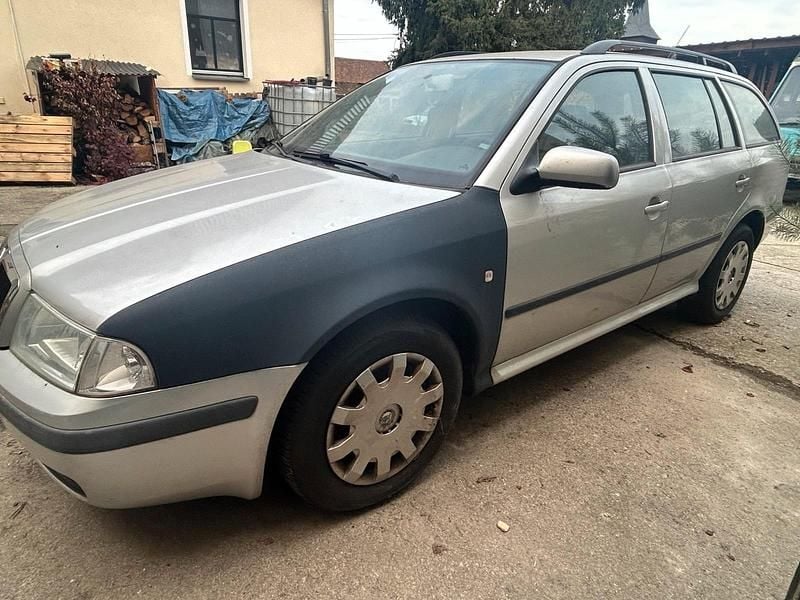 Gebraucht Skoda Octavia 102 PS (75 kW) 2002 Silber Kombi