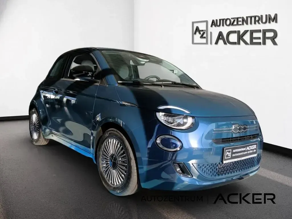 Neu Fiat 500 Icon 65 PS (47 kW) 2026 Gruen Limousine