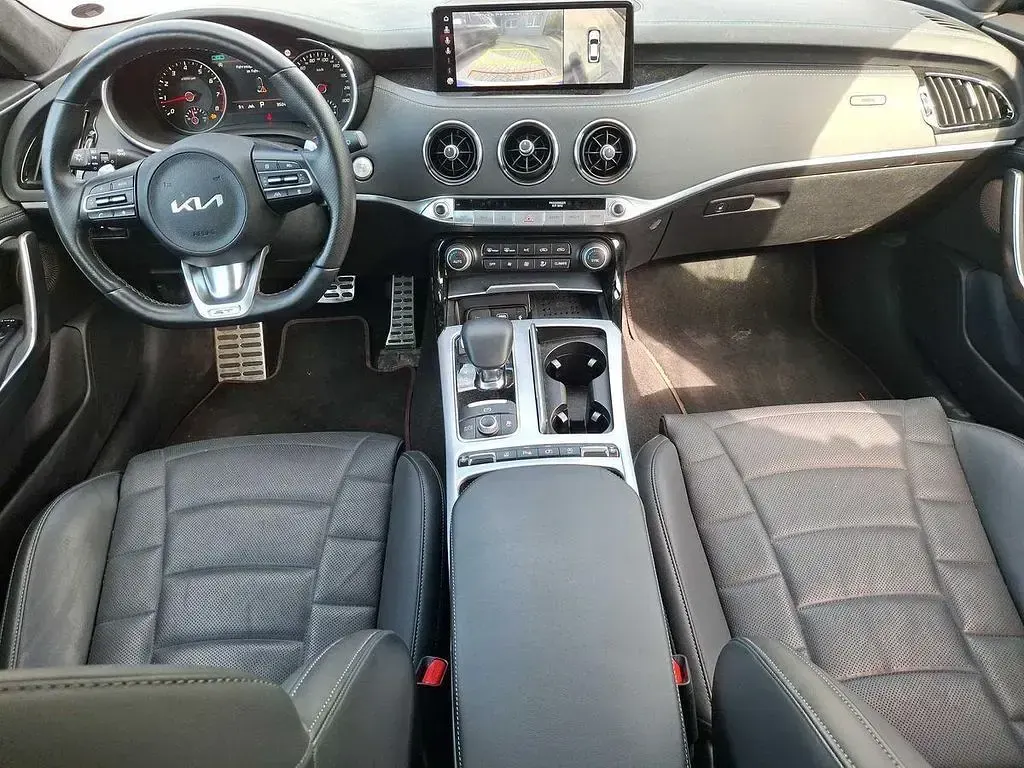 Gebraucht Kia Stinger GT 366 PS (269 kW) 2023 (swp) snow white pearl Kleinwagen