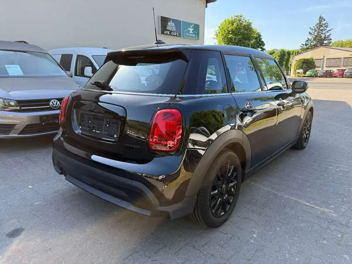 Usado Mini Cooper Classic 136 CV (100 kW) 2022 Negro Utilitario
