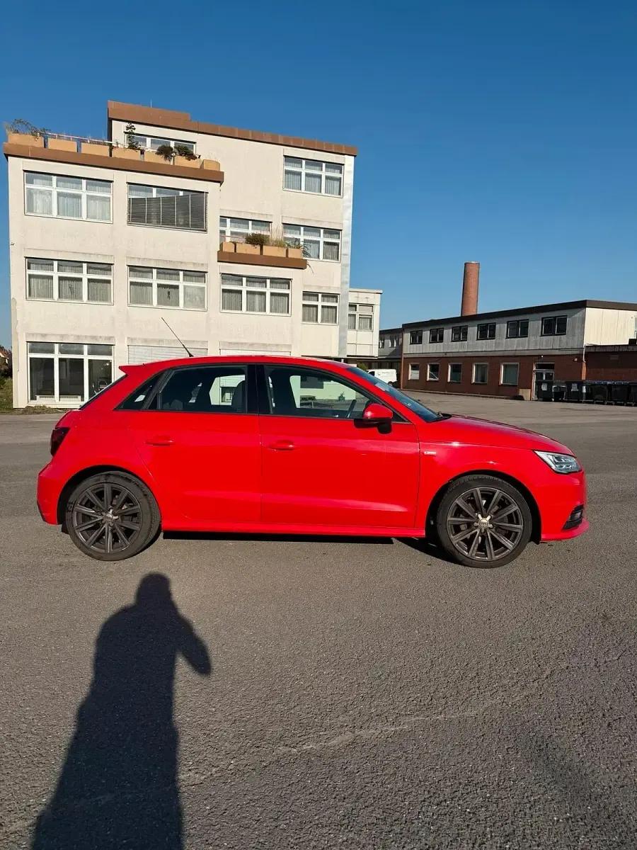 Gebraucht Audi A1 Sportback 122 PS (89 kW) 2017 Rot Kleinwagen
