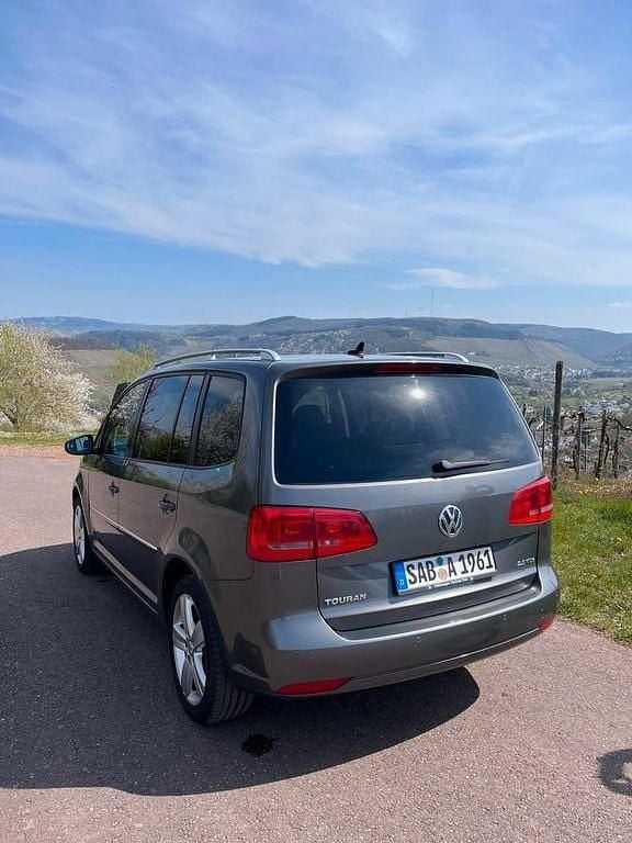 Gebraucht VW Touran Highline 170 PS (125 kW) 2010 Grau Van / Kleinbus