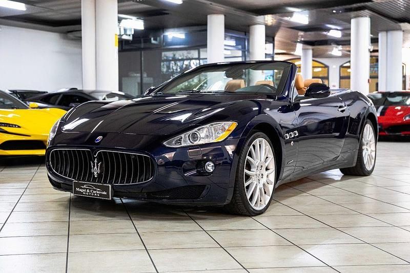 Gebraucht Maserati GranCabrio 441 PS (324 kW) 2010 Blau Cabrio