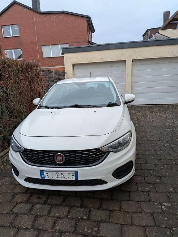 Gebraucht Fiat Tipo 95 PS (69 kW) 2017 Weiß Limousine