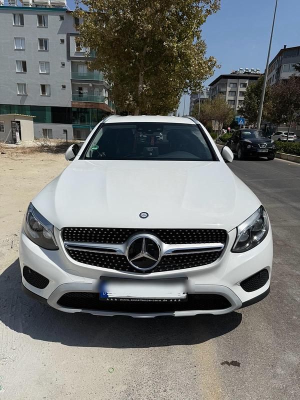 Weiß Gebraucht 2016 Mercedes GLC220 SUV | 19.500 € (Guter Preis) - Bild 1/4