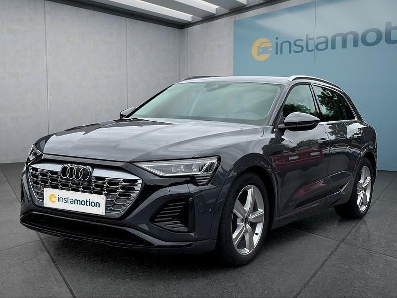 Grau Gebraucht 2024 Audi Q8 e-tron S-Line SUV | 56.149 € (Fairer Preis) - Bild 1/4