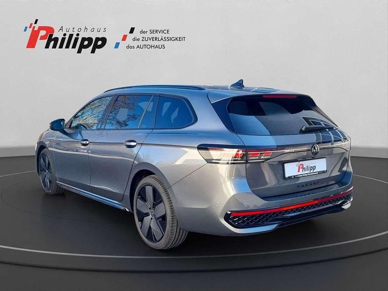 Neu VW Passat R-line 193 PS (141 kW) 2026 Diabasgrau Kombi