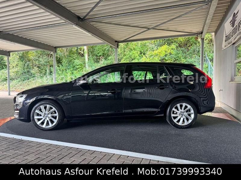 Gebraucht Volvo V60 Business Edition 163 PS (119 kW) 2014 Schwarz Kombi