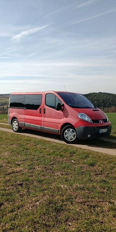 Gebraucht Renault Trafic 145 PS (106 kW) 2009 Rot Van / Kleinbus