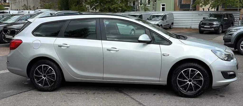 Gebraucht Opel Astra Style 136 PS (100 kW) 2015 Silber Kombi
