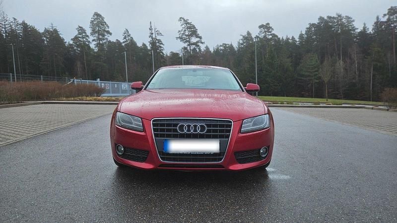 Gebraucht Audi A5 Comfort 179 PS (131 kW) 2010 Rot Coupé