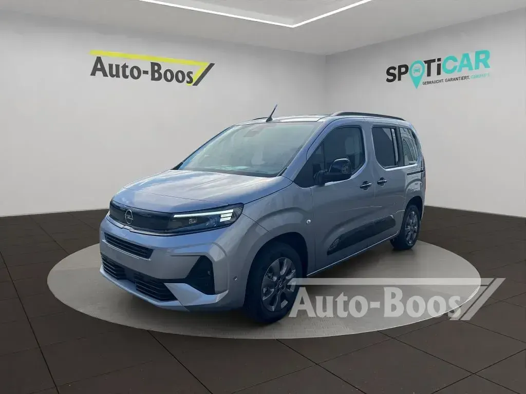 Neu Opel Combo 131 PS (96 kW) 2026 Grau Van / Kleinbus