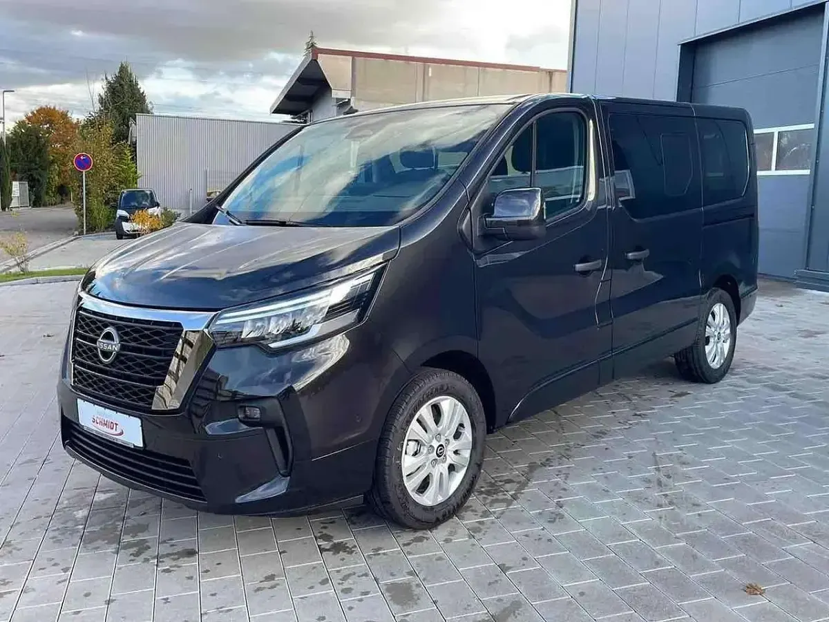 Gebraucht Nissan Primastar Tekna 170 PS (125 kW) 2025 Midnight black Van / Kleinbus