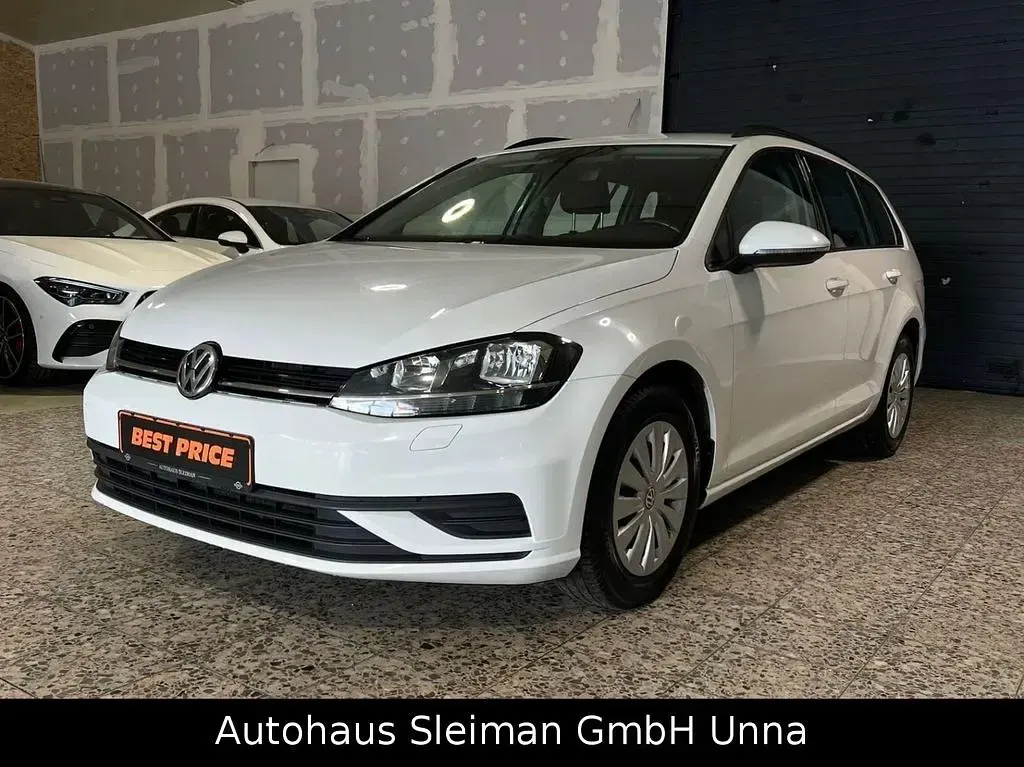 Gebraucht VW Golf VII Trendline 116 PS (85 kW) 2017 Weiß Kombi