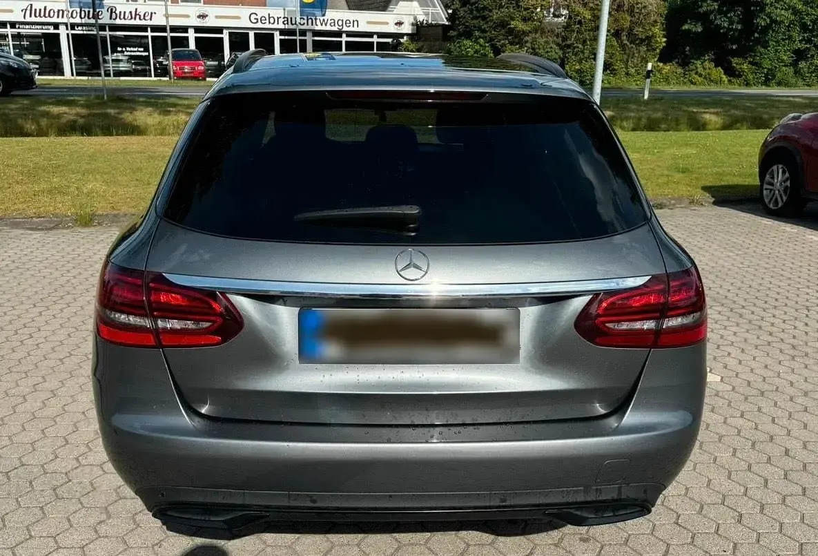 Gebraucht Mercedes C220 194 PS (142 kW) 2021 Silber Kombi