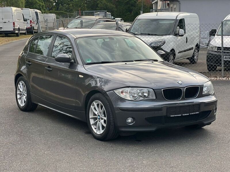 Grau Gebraucht 2005 BMW 118 Efficient Dynamics Kleinwagen | 4.490 € (Fairer Preis) - Bild 1/4