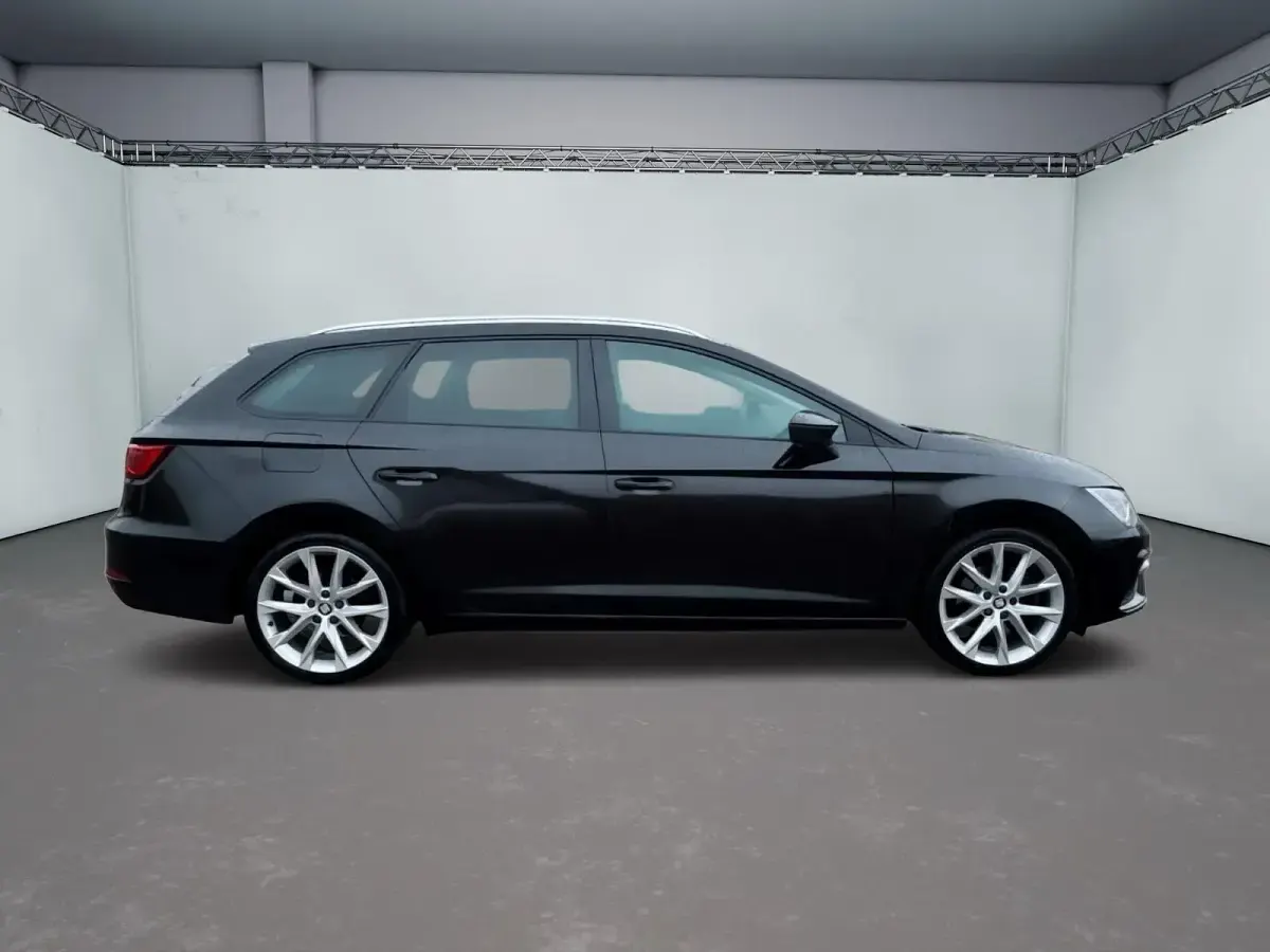 Second-hand Seat Leon ST FR 179 CP (131 kW) 2017 Negru Break
