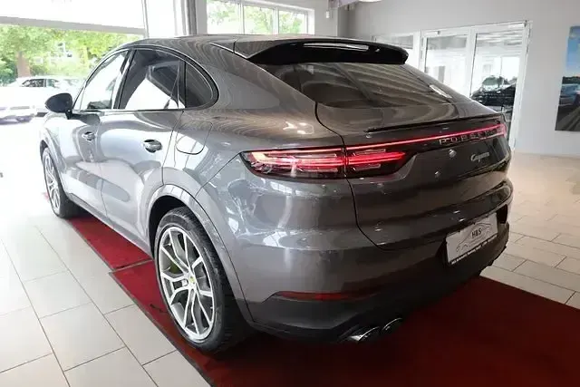 Gebraucht Porsche Cayenne 462 PS (339 kW) 2021 Grau SUV