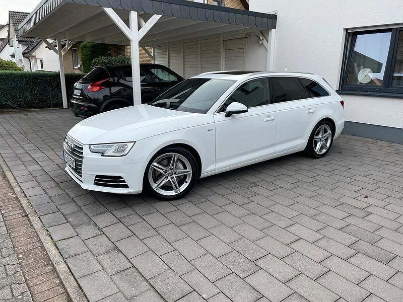 Weiß Gebraucht 2018 Audi A4 S-Line Kombi | 15.000 € (Superpreis) - Bild 1/4