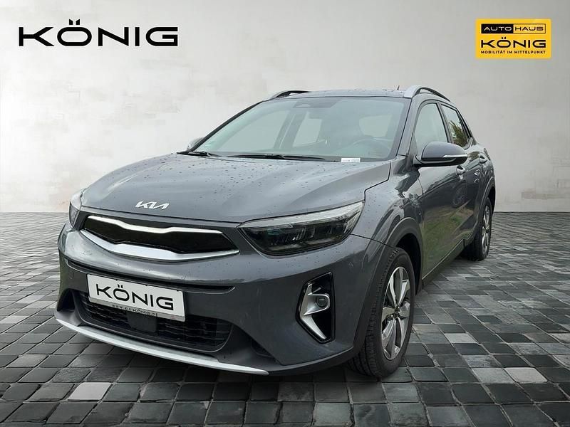 Grau Gebraucht 2022 Kia Stonic Vision SUV | 15.990 € (Guter Preis) - Bild 1/4