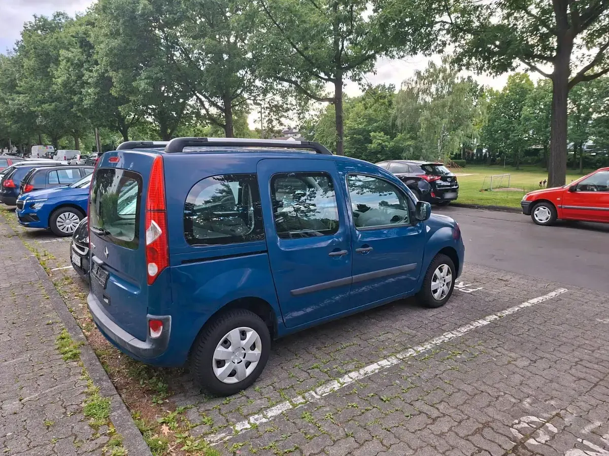 Gebraucht Renault Kangoo 90 PS (66 kW) 2009 Blau Van / Kleinbus