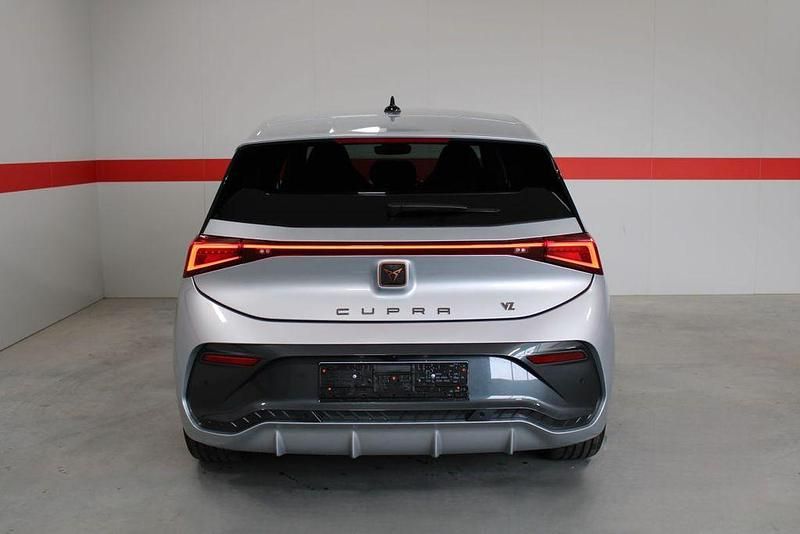 Neu Cupra Born VZ 239 kW (326 PS) 2026 Silber Kleinwagen