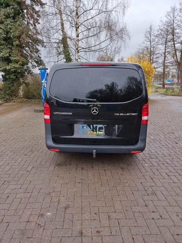 Gebraucht Mercedes Vito 163 PS (119 kW) 2016 Schwarz Van