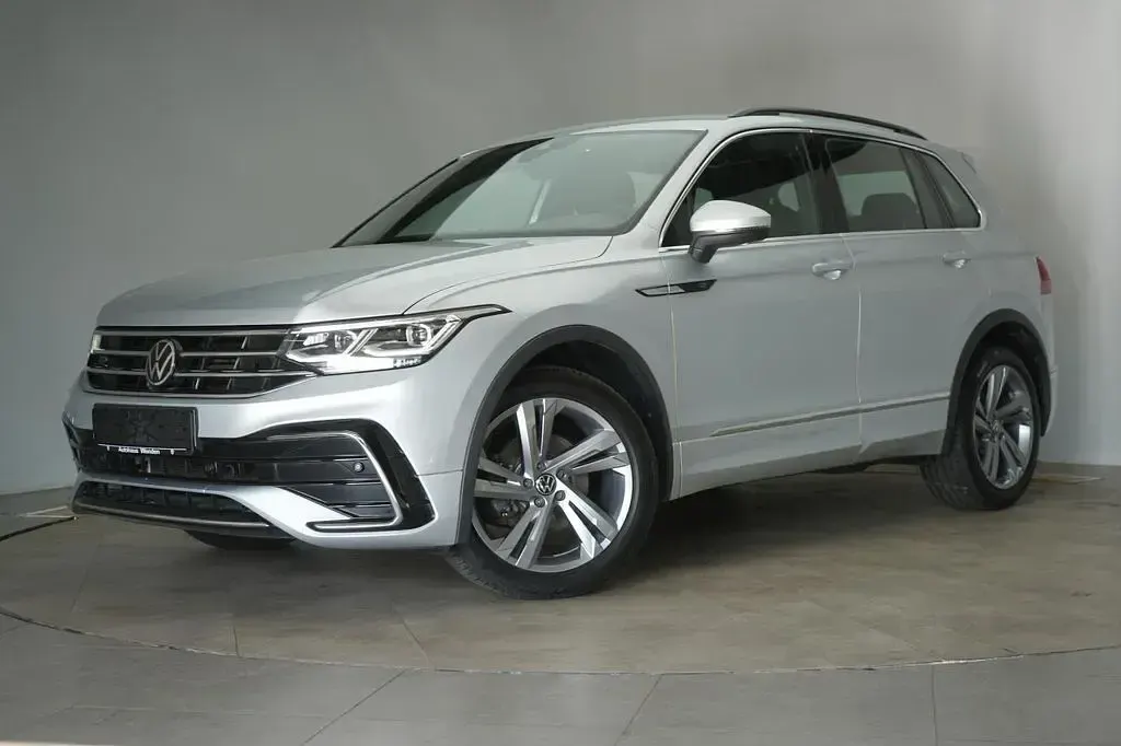 Gebraucht VW Tiguan R-line 200 PS (147 kW) 2022 Silber SUV
