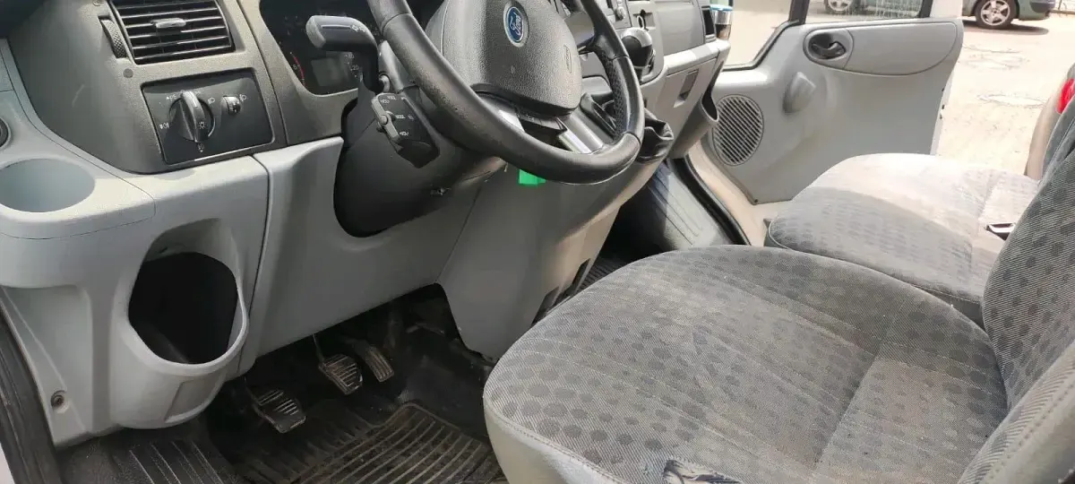 Gebraucht Ford Transit 140 PS (102 kW) 2010 Weiß Van / Kleinbus