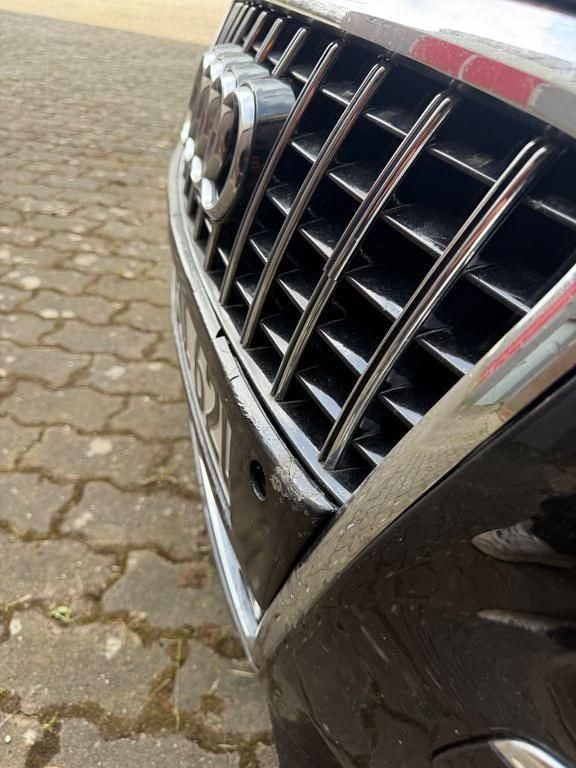 Second-hand Audi A8 232 CP (170 kW) 2009 Negru Berlinǎ