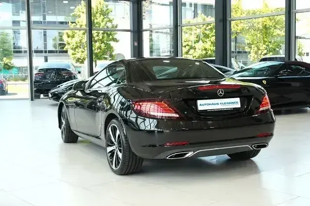 Usata Mercedes E250 204 CV (150 kW) 2016 Nero Cabrio