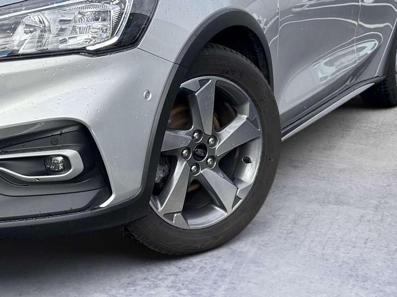 Usata Ford Focus Active 155 CV (114 kW) 2020 Argento Berlina