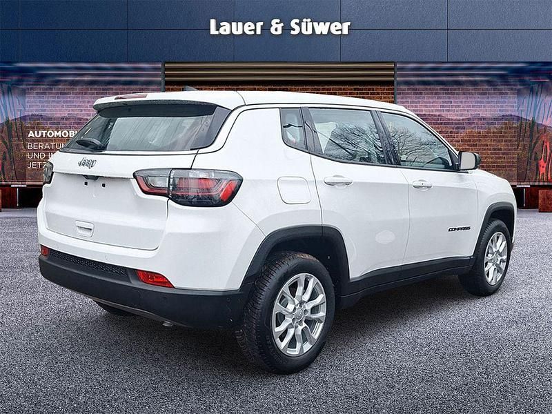 Neu Jeep Compass Altitude 129 PS (94 kW) 2025 Weiß SUV