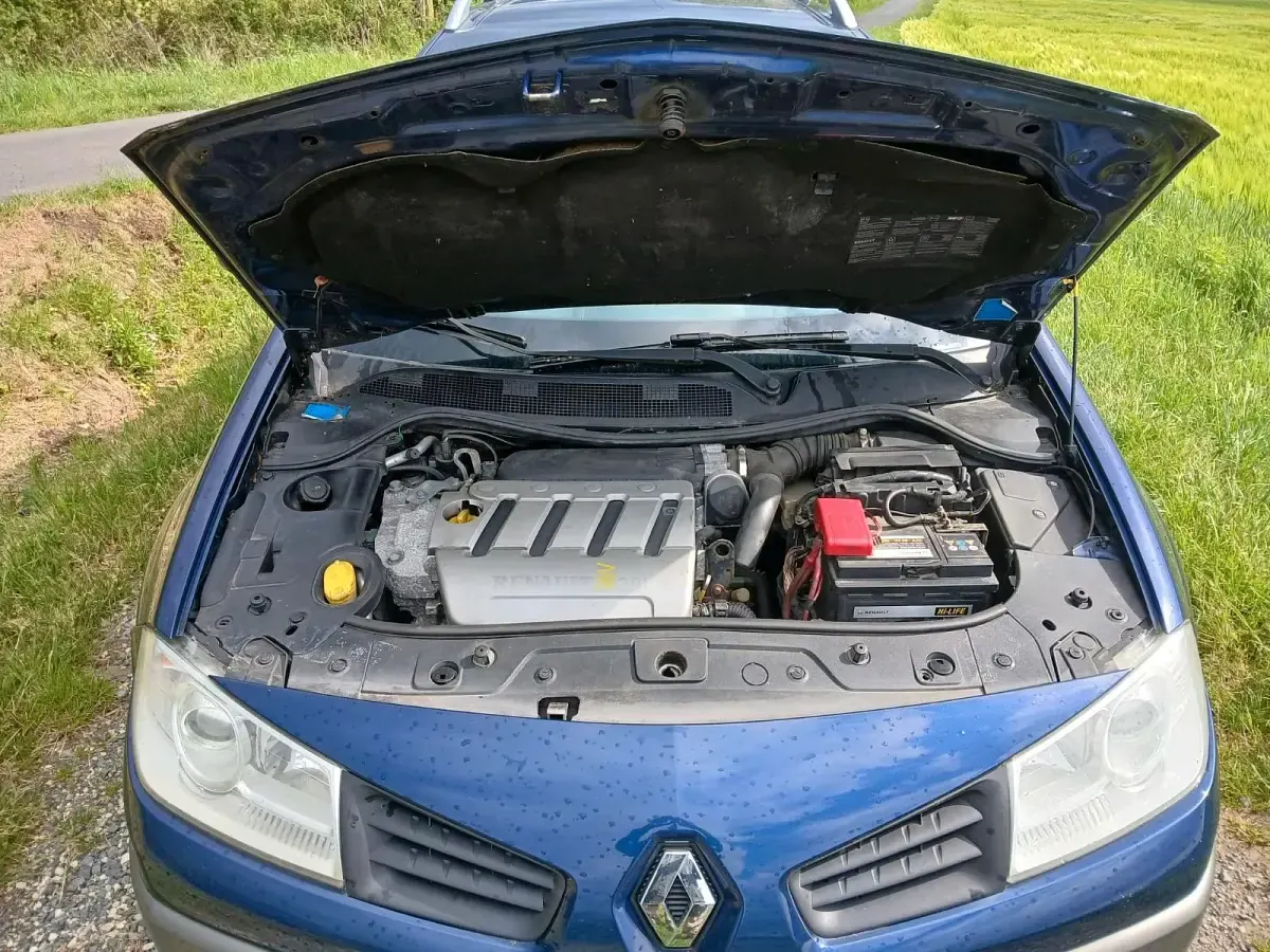 Gebraucht Renault Mégane GrandTour 135 PS (99 kW) 2006 Blau Kombi