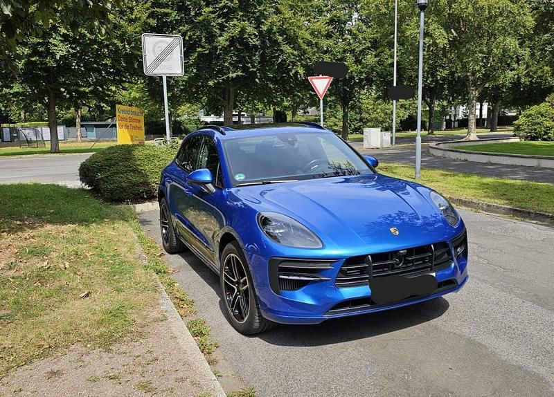 Blau Gebraucht 2021 Porsche Macan GTS Chrono SUV | 66.500 € (Fairer Preis) - Bild 1/4