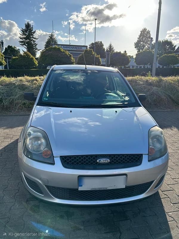 Grau Gebraucht 2007 Ford Fiesta Kleinwagen | 2.100 € (Fairer Preis) - Bild 1/4