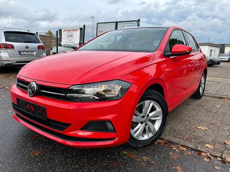 Rot Gebraucht 2019 VW Polo Comfortline Limousine | 10.990 € (Superpreis) - Bild 1/4