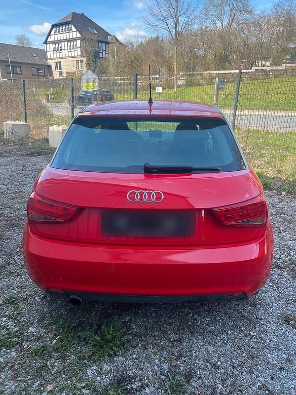 Second-hand Audi A1 90 CP (66 kW) 2011 Roșu Hatchback