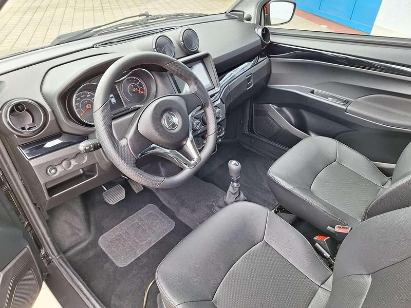 Neu Aixam City Sport 2025 Titanmetallic + paket rot Limousine