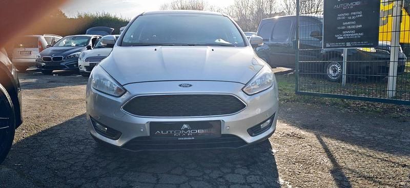 Gebraucht Ford Focus Business Edition 120 PS (88 kW) 2018 Polarsilber metallic Kombi