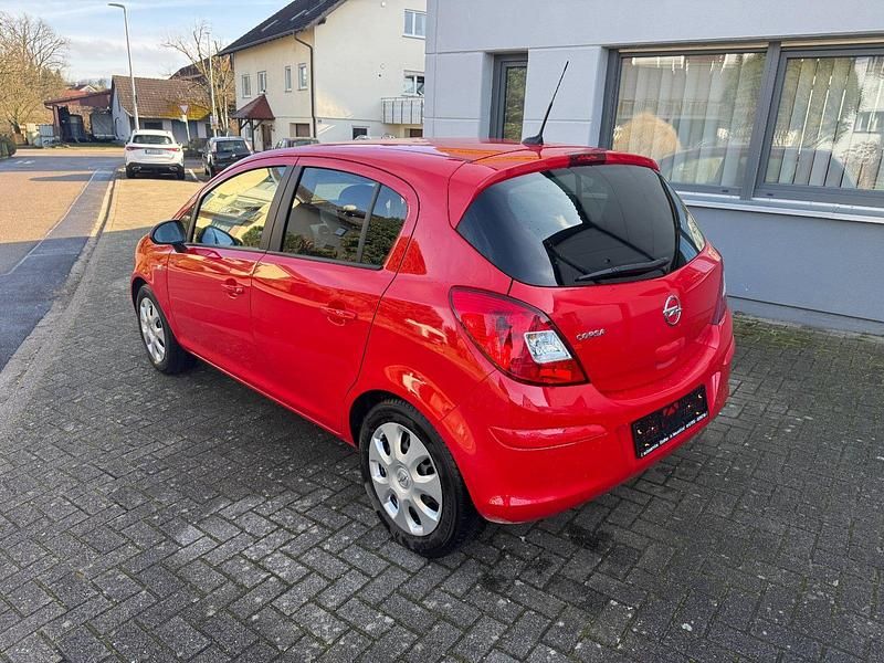 Gebraucht Opel Corsa 101 PS (74 kW) 2011 Magma rot (b) Kleinwagen