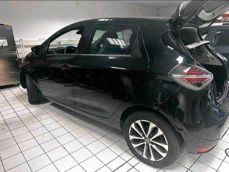 Gebraucht Renault Zoe 52 kW (71 PS) 2021 Weiß Kleinwagen