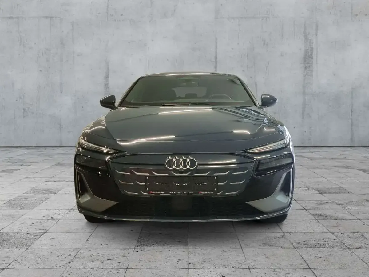 Gebraucht Audi A6 e-tron S-Line 269 kW (367 PS) 2025 Blau Kombi
