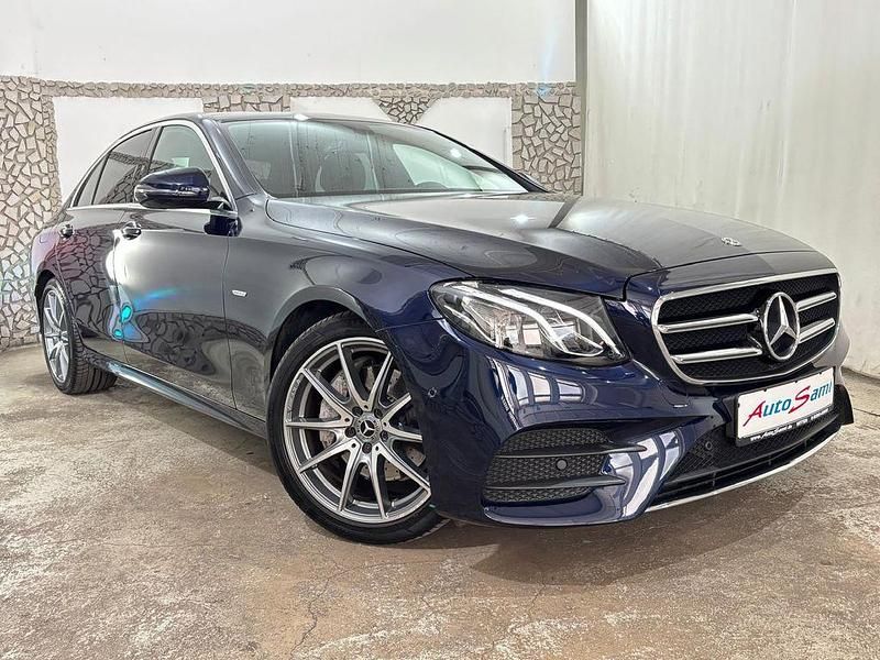Blau Gebraucht 2020 Mercedes E220 Sport Limousine | 37.891 € (Fairer Preis) - Bild 1/4