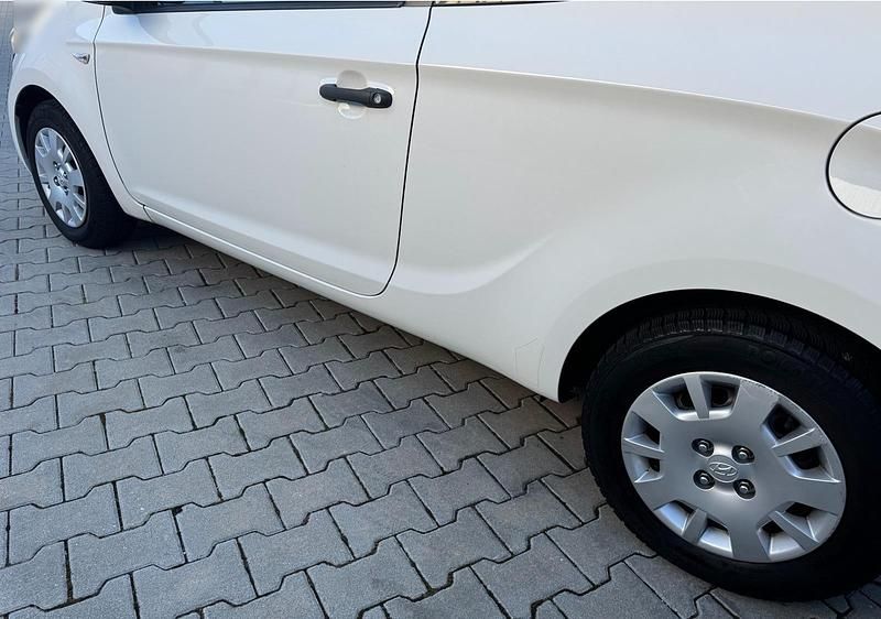 Gebraucht Hyundai i20 2014 Weiß Kleinwagen
