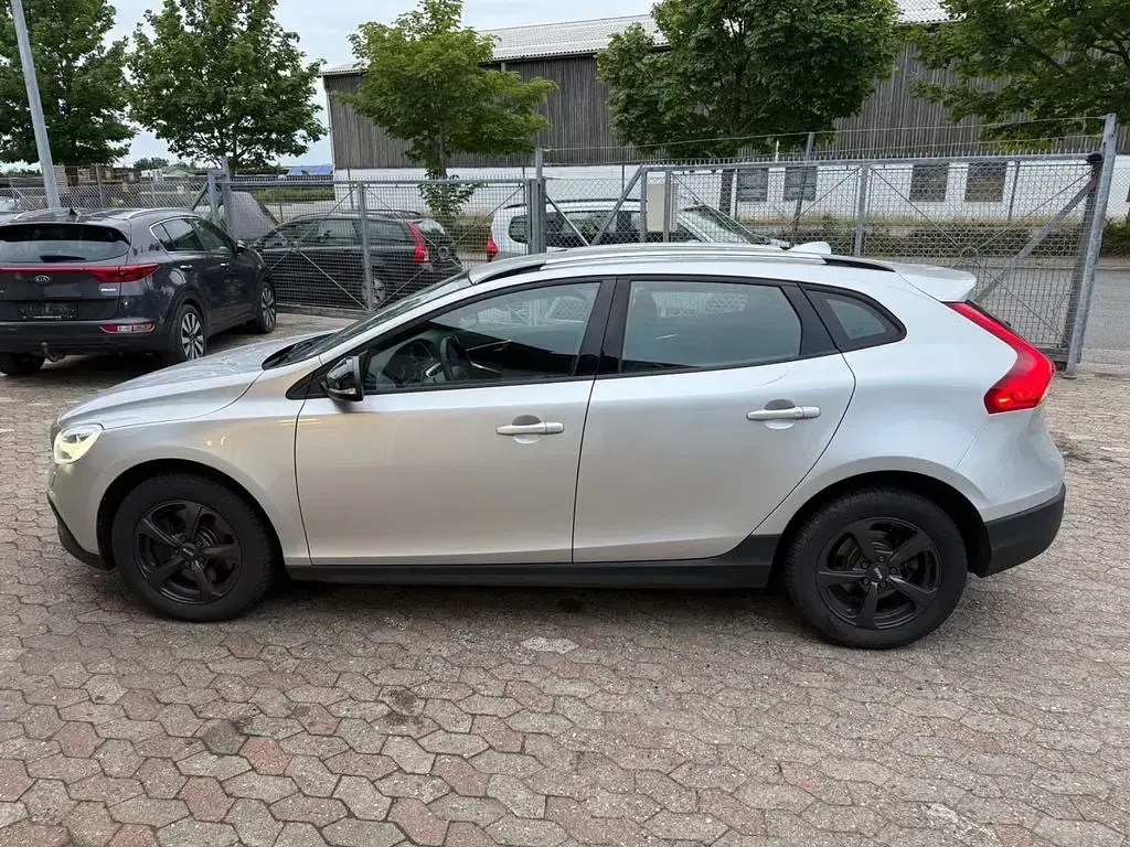 Gebraucht Volvo V40 CC Plus 150 PS (110 kW) 2019 Silber Kombi