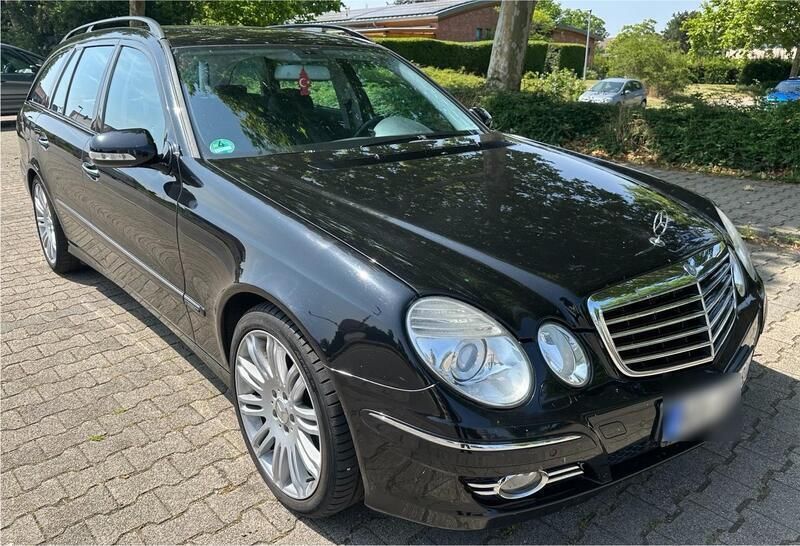 Schwarz Gebraucht 2008 Mercedes E200 Avantgarde Kombi | 5.950 € (Fairer Preis) - Bild 1/4